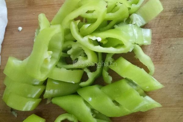 辣炒肥肠的做法图解1