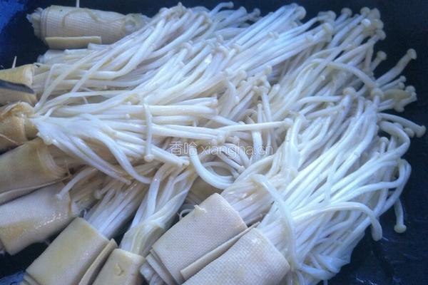 豆腐皮卷金针蘑的做法图解5