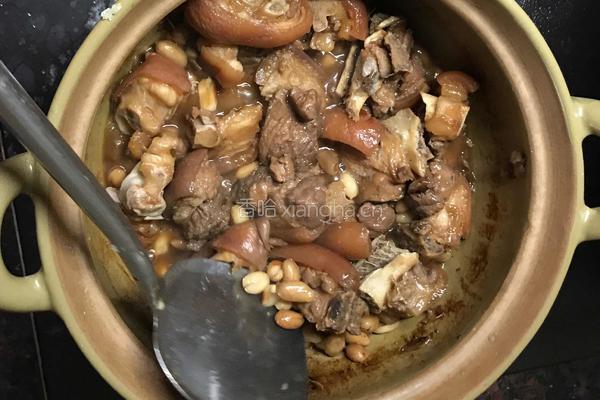 砂锅【花生炖猪脚】的做法图解5