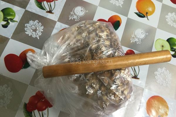 核桃芝麻糖的做法图解4
