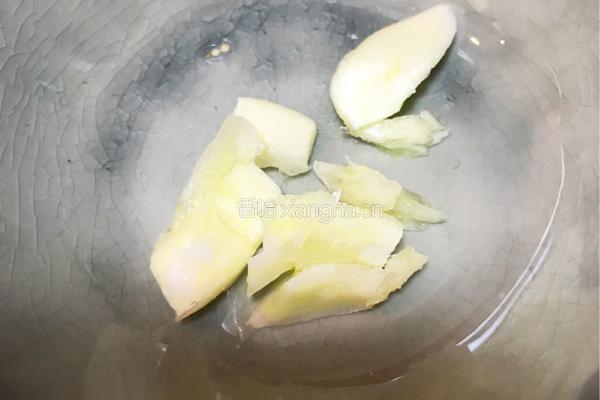 披萨酱炒花椰菜的做法图解2