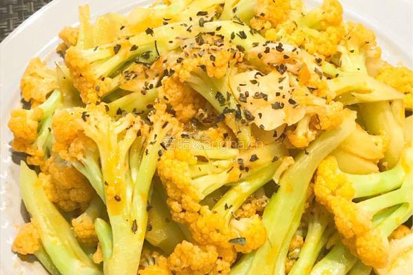 披萨酱炒花椰菜的做法图解6