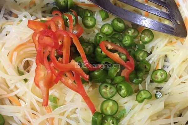 家常土豆丝的做法图解11