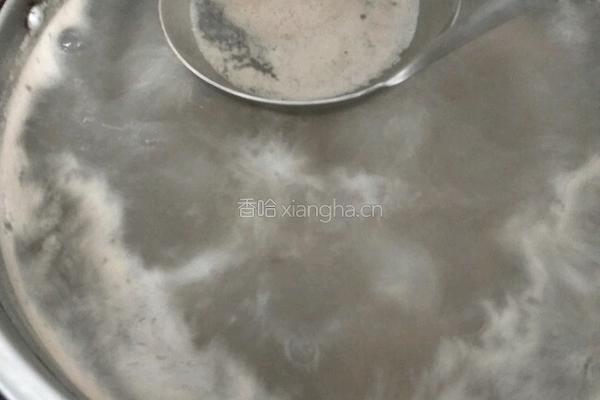 五爪毛桃猪骨汤（6人份）的做法图解1