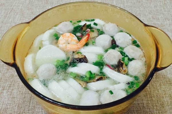 香菇鲜虾排骨年糕汤的做法图解9
