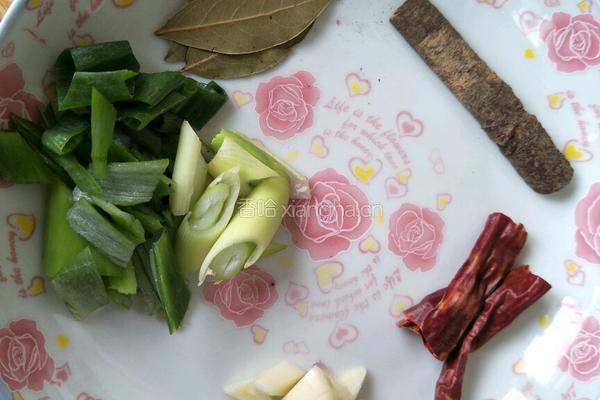 脊骨炖豆角的做法图解2