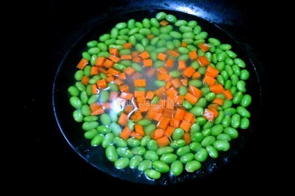 毛豆炒肉的做法图解4