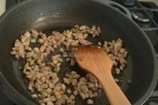 五花肉炒紫豇豆的做法图解6