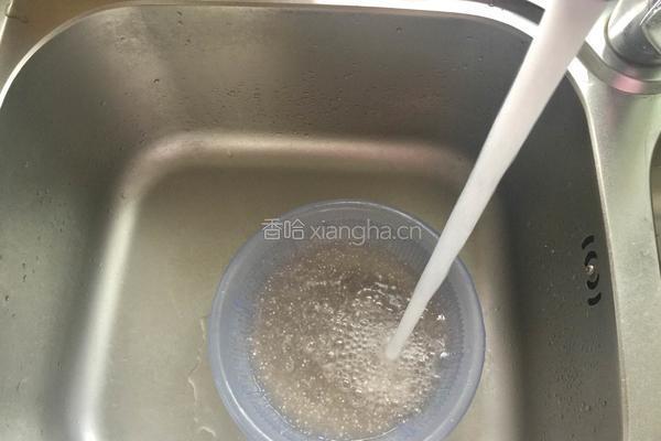 椰汁芒果红豆西米露的做法图解5
