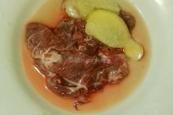 芦笋炒肉的做法图解1