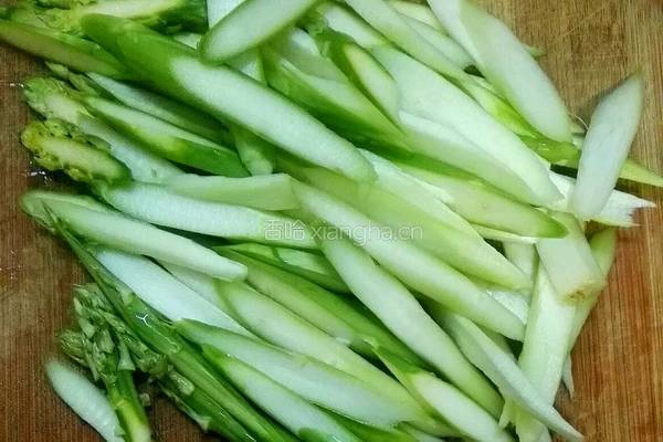 芦笋炒肉的做法图解3