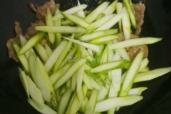 芦笋炒肉的做法图解5