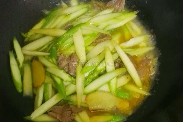 芦笋炒肉的做法图解6