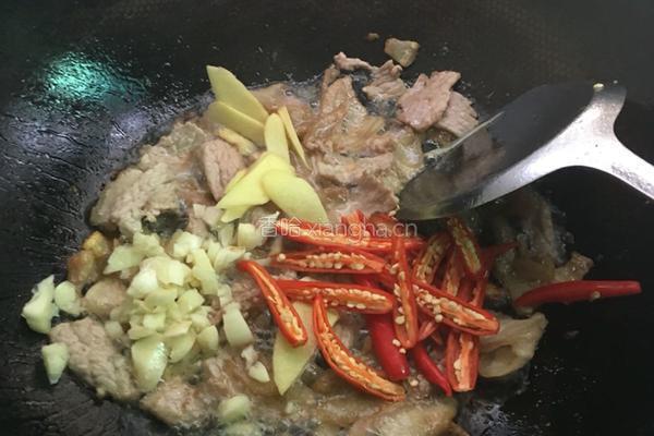 芹菜炒香干的做法图解6