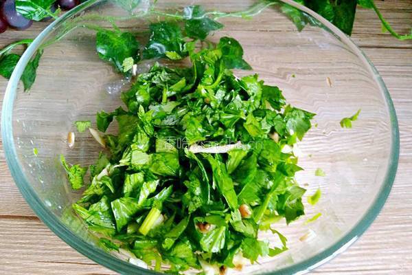芹菜叶香菇饼的做法图解4
