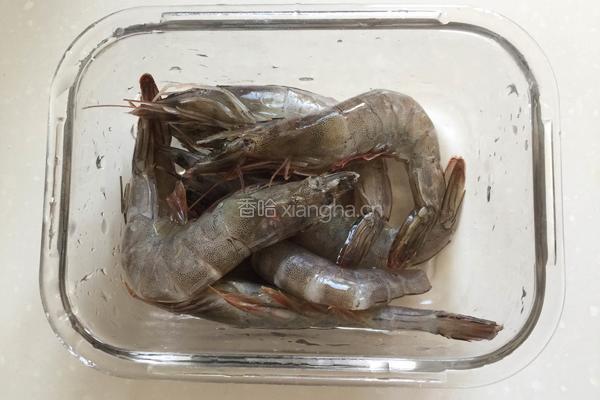 鸡汤大虾面的做法图解3
