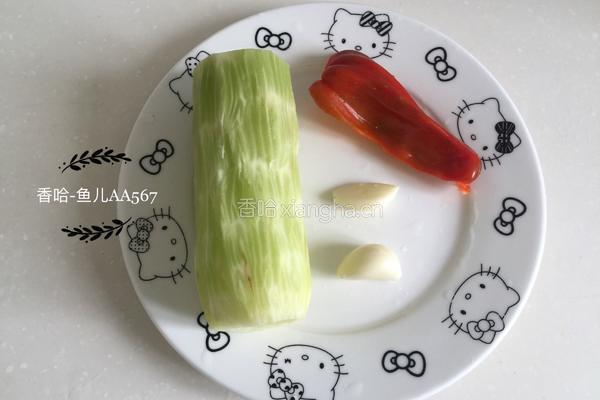 凉拌莴笋丝的做法图解1