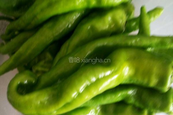 腌辣椒的做法图解1