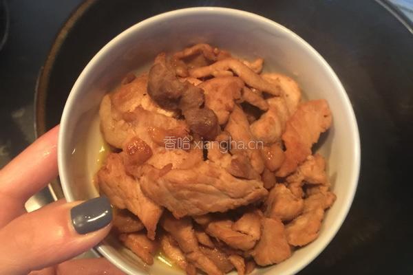 豇豆炒肉片的做法图解1