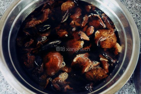 小鸡炖蘑菇的做法图解3