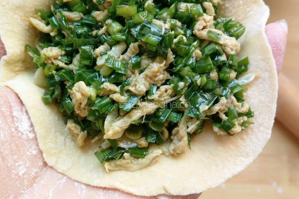 韭菜鸡蛋馅饼的做法图解17