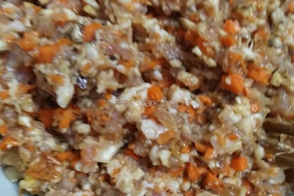 香菇胡萝卜玉米水饺的做法图解4