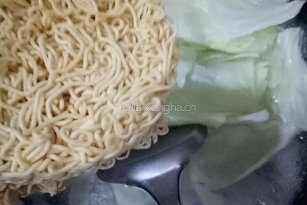 炒面 的做法图解1