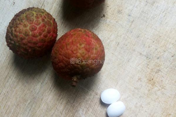 清凉荔枝饮料的做法图解1