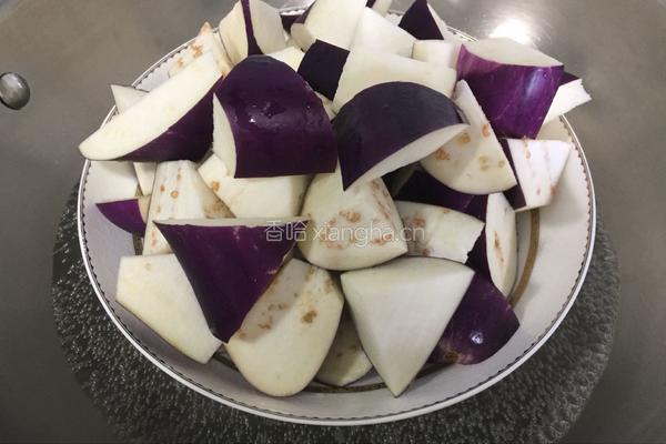 咸鱼茄子煲的做法图解4