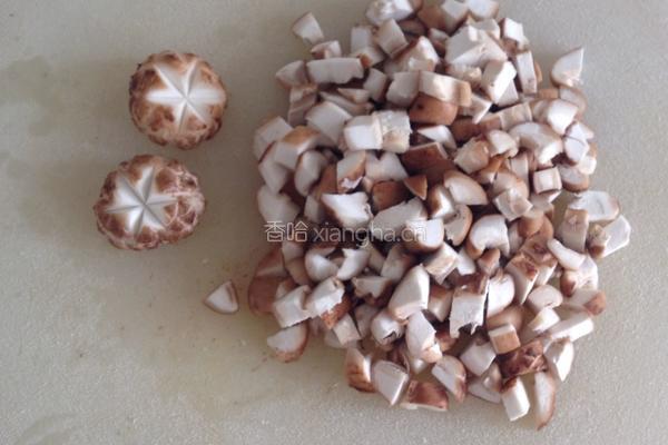 花菇牛肉拌面的做法图解1