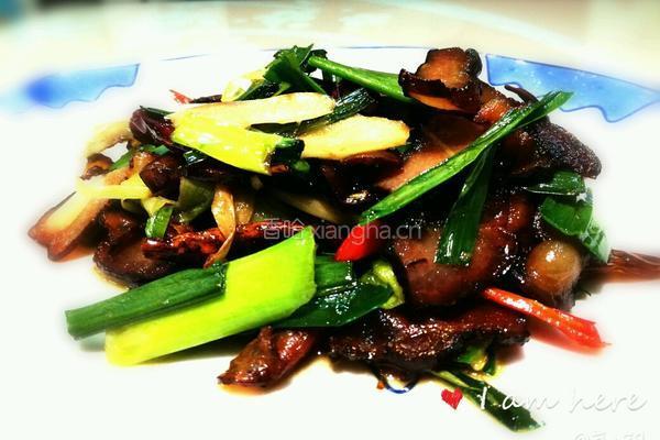 蒜苗子姜炒腊肉的做法图解7