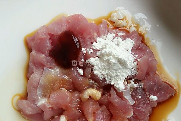 瘦肉炒土豆的做法图解2