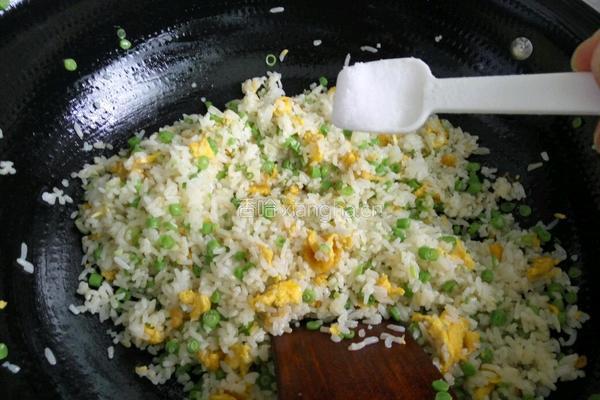 豇豆蛋炒饭的做法图解5