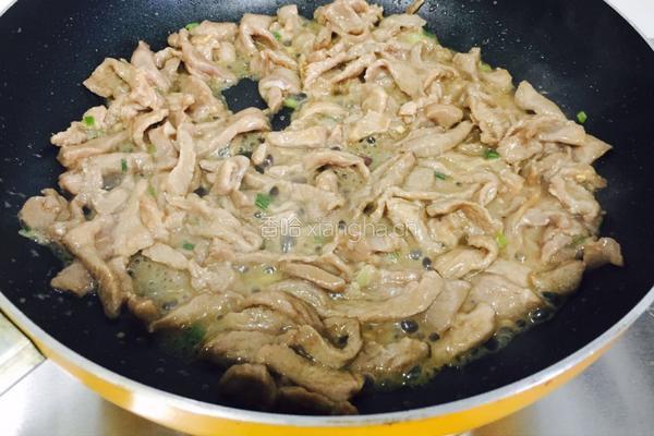 牛肉炒通菜梗的做法图解5