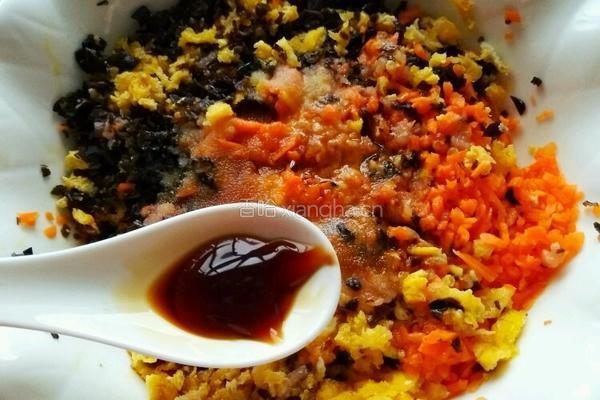 胡萝卜木耳瘦肉饺子的做法图解9