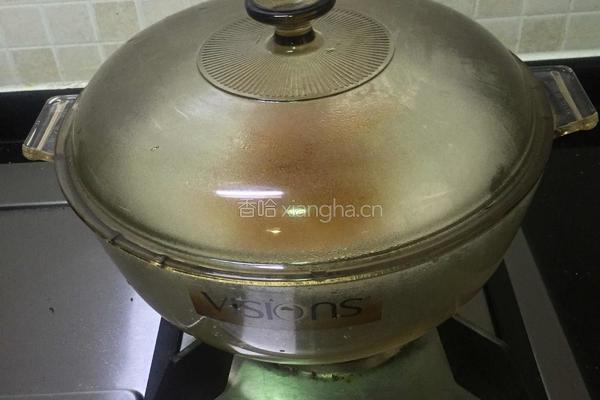 红枣牛奶炖花胶的做法图解4