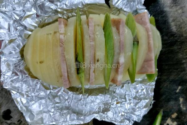 培根芦笋风琴土豆的做法图解2