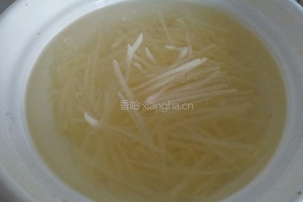 凉拌麻辣土豆丝的做法图解4