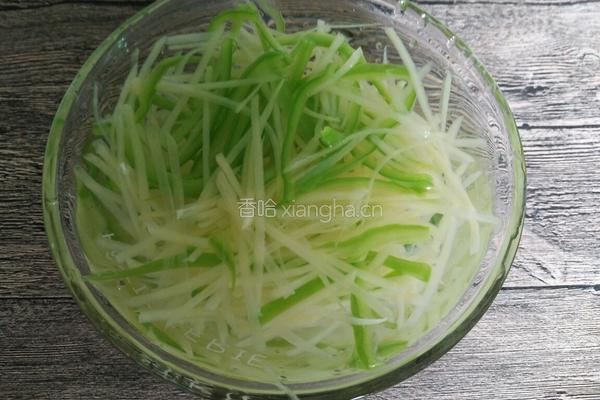 凉拌麻辣土豆丝的做法图解7