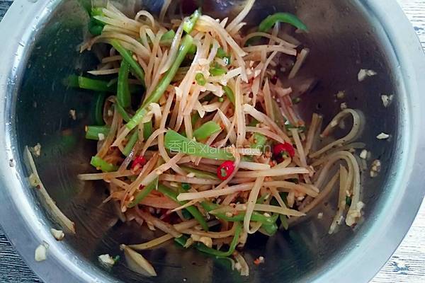 凉拌麻辣土豆丝的做法图解12