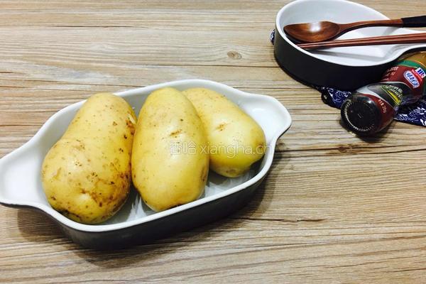 黑胡椒芝士焗土豆泥的做法图解1