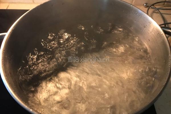 沙姜汁白切鸡的做法图解3
