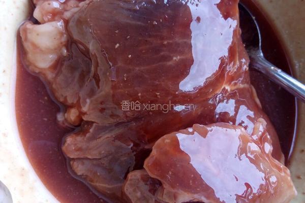 海鱼叉烧煲仔饭的做法图解2
