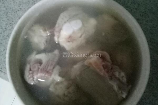 酒香豆豉蒸排骨的做法图解1