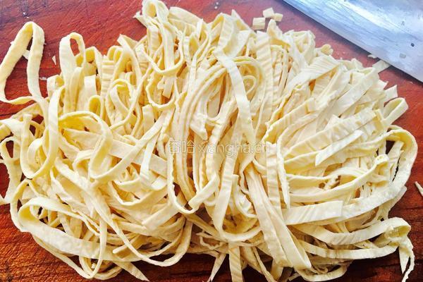 芹菜干丝的做法图解6