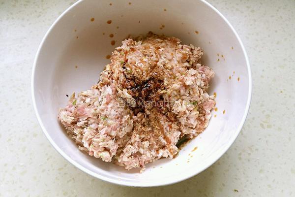 猪肉香菇馅馄饨的做法图解6