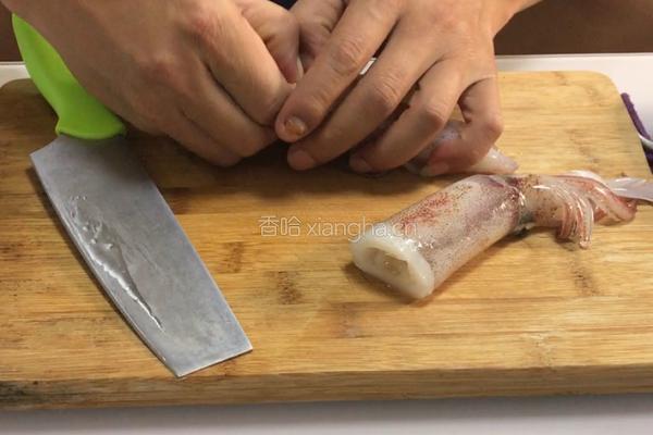 大管（鱿鱼）的做法图解1