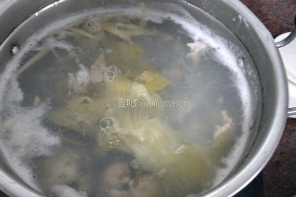 蛤蜊瘦肉汤的做法图解2