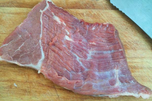 香辣牛肉酱的做法图解1