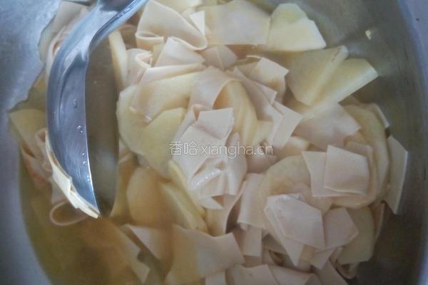 土豆炖干豆腐的做法图解6